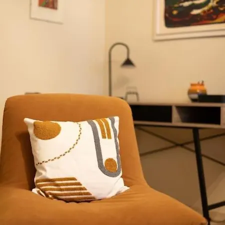 Charming Old Town Arkadenhof Apartment *