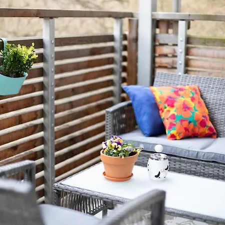 Charming Old Town Arkadenhof Apartment *