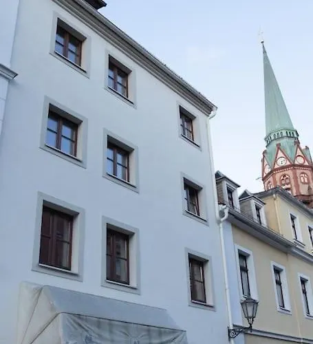 Charming Old Town Arkadenhof Daire